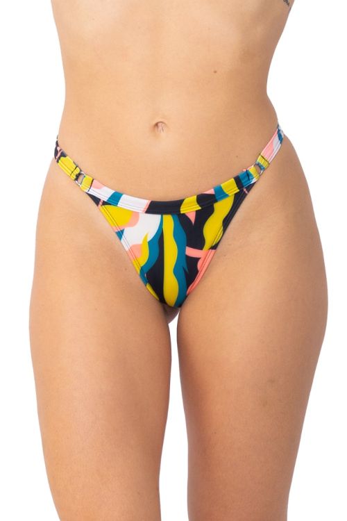 Colaless Coco Thai